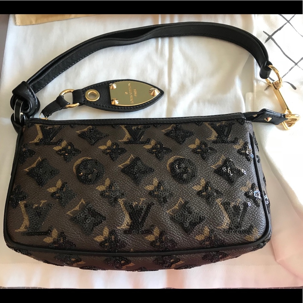 LOUIS VITTION Limited édition shoulder bag